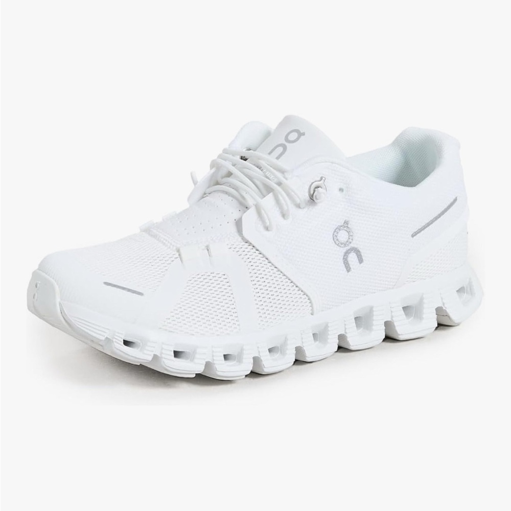 On Women's Cloud 5 Sneakers, Size 7.5